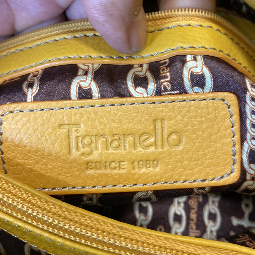 Tignanello carry all satchel in immaculate new condition canary yellow leather🔥 - Picture 11 of 14